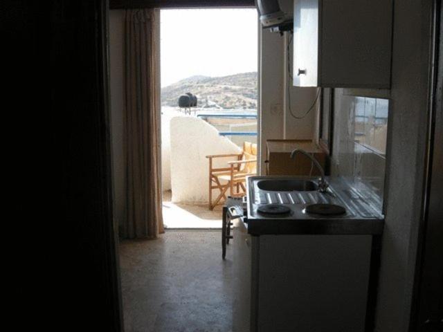 Efrosyni Apartments Agia Marina  外观 照片