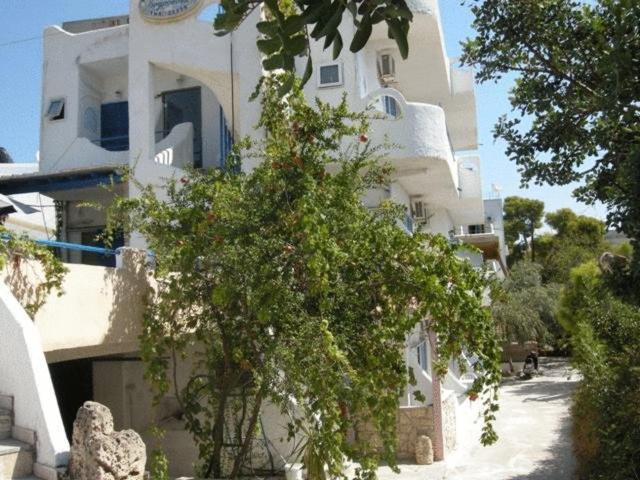 Efrosyni Apartments Agia Marina  外观 照片