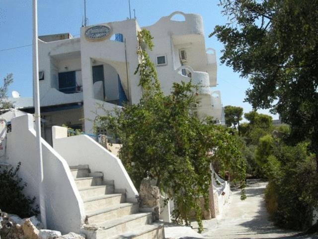 Efrosyni Apartments Agia Marina  外观 照片